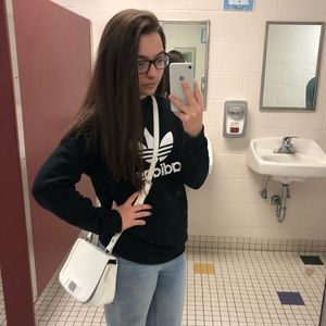 Meet your Posher, Sierra